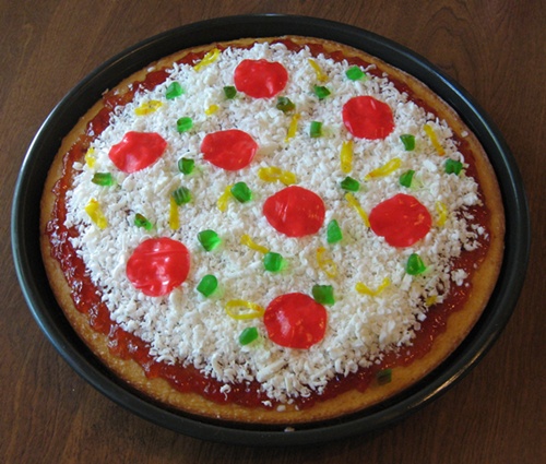 Fake Food April Fools Day Pranks- pizza cake