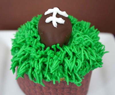 1 football cupcake 3