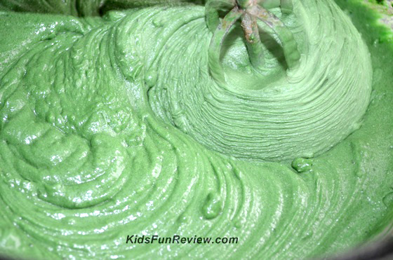 green velvet cupcake batter