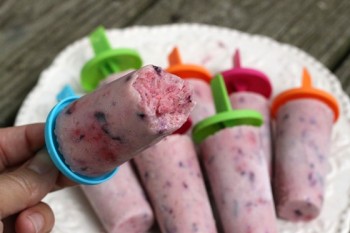 kids summer treat idea fruit smoothie pops