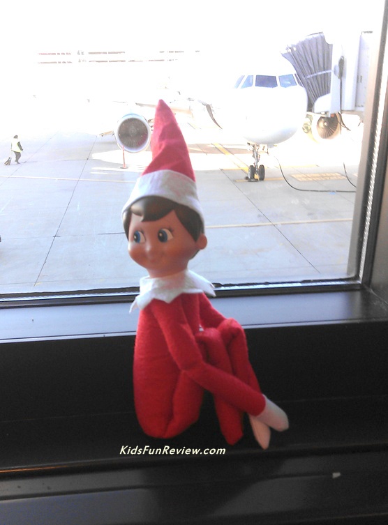 elf on the shelf goes to the airport 2